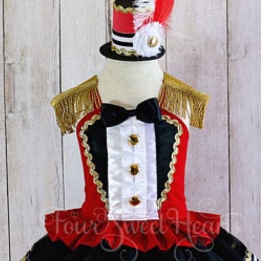 Ring leader outfit